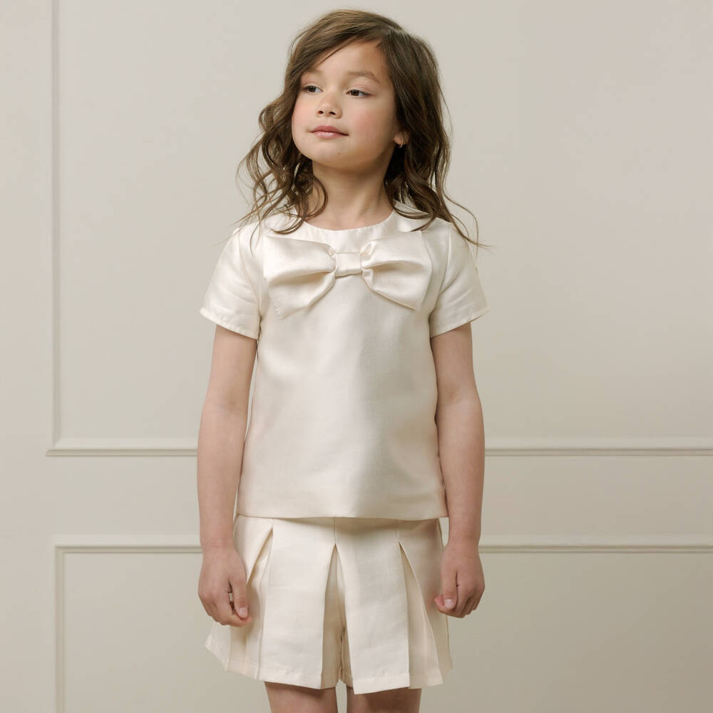 Le Chic-Girls Elegant Satin Gold Shorts | Childrensalon Outlet