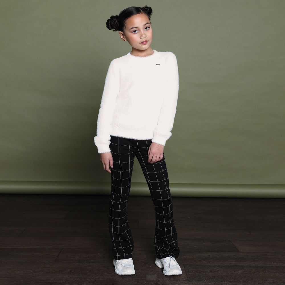 Chic girl sweater sale