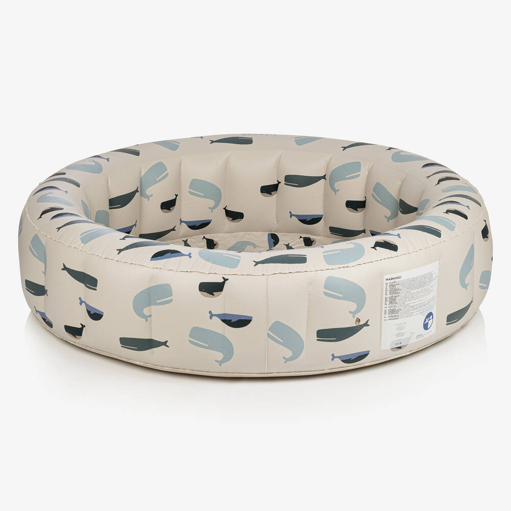 Liewood-حوض سباحة قابل للنفخ بطبعة الحوت الأزرق لون بيج (140 سم) | Childrensalon Outlet