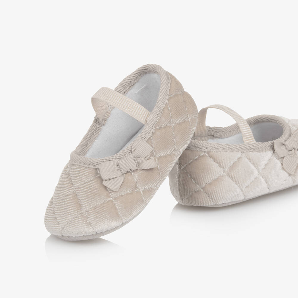 Mayoral Для новорожденных-Baby Girls Beige Velvet Pre-Walker Shoes | Childrensalon Outlet