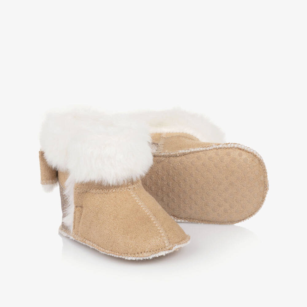 Mayoral Для новорожденных-Бежевые блестящие пинетки для девочек | Childrensalon Outlet