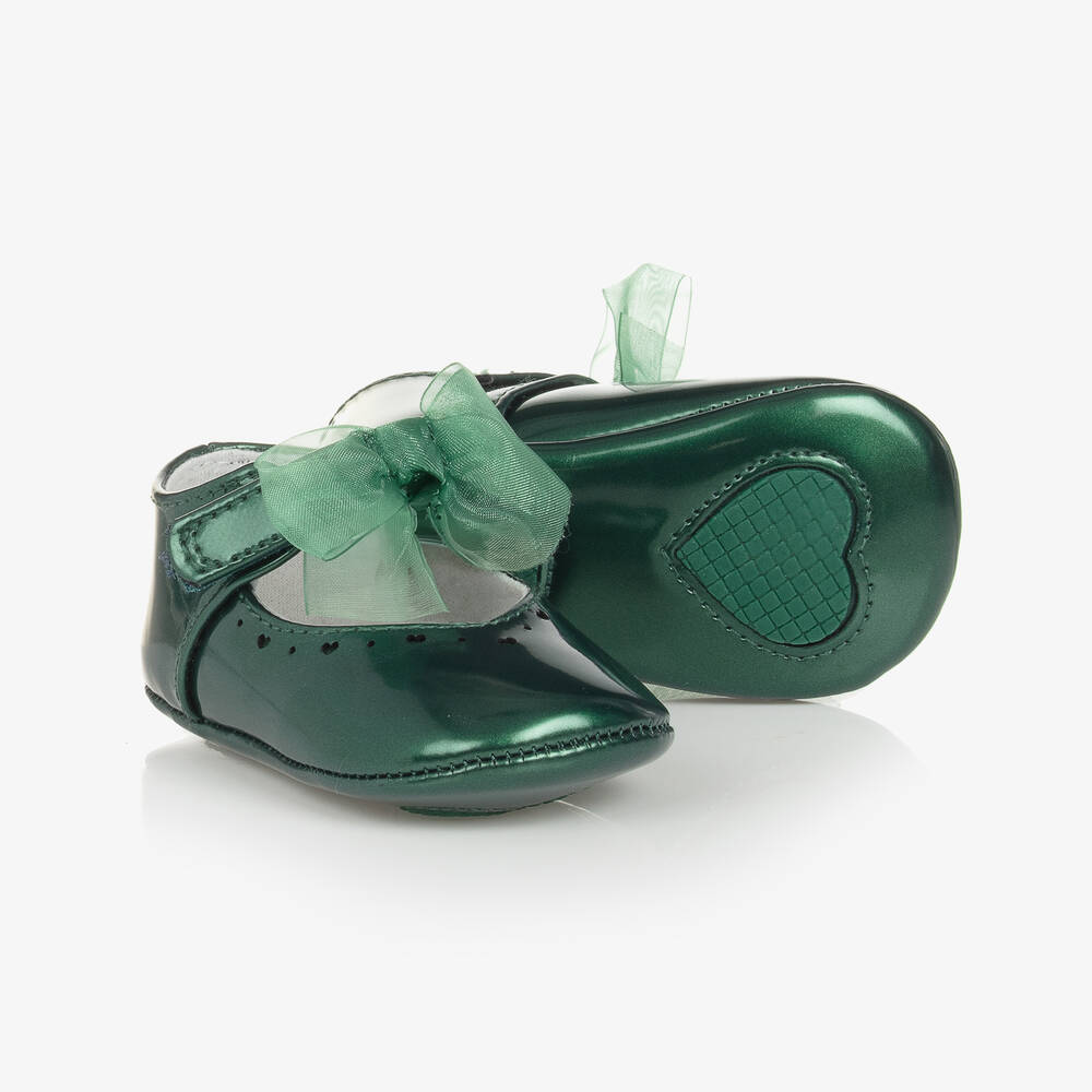 Mayoral - حذاء جلد صناعي لامع لون أخضر لمرحلة قبل المشي | Childrensalon