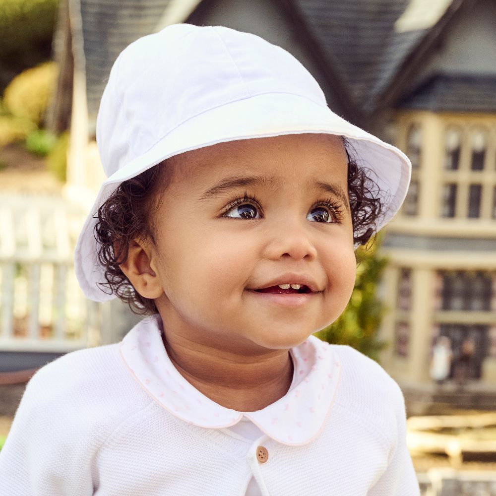 Baby girl hotsell white bucket hat