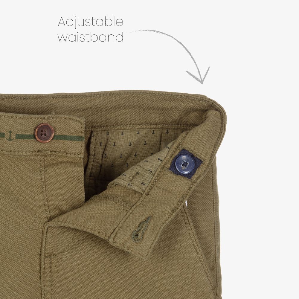 Mayoral-شورت قطن كانفاس لون أخضر كاكي للأولاد | Childrensalon Outlet