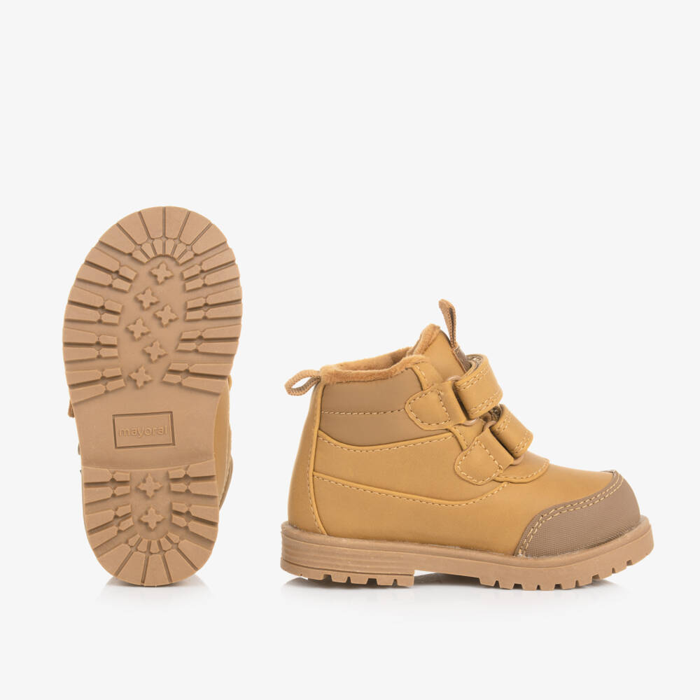 مايورال-بوت بشريط لاصق واقي من الماء لون بني | Childrensalon Outlet