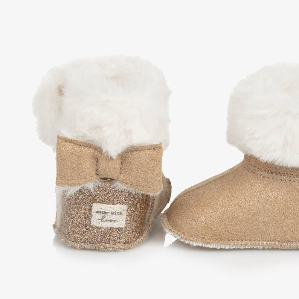 Mayoral Для новорожденных-Бежевые блестящие пинетки для девочек | Childrensalon Outlet