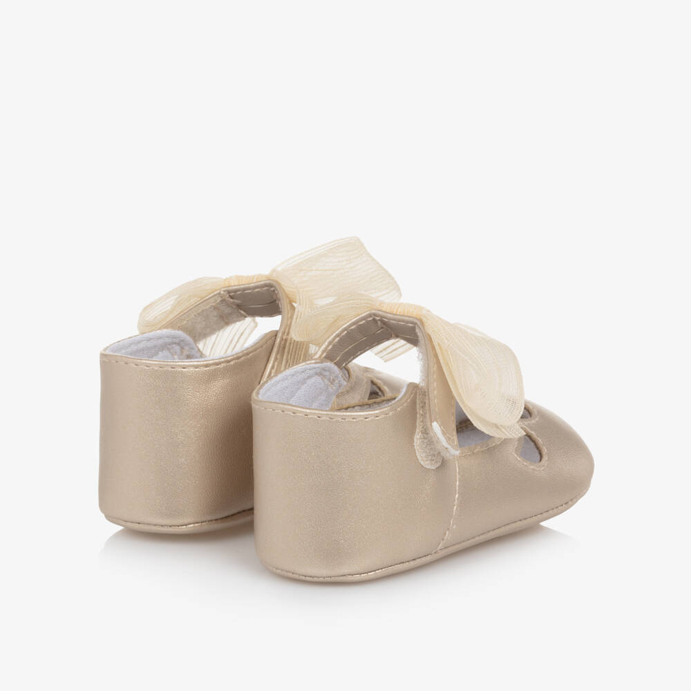 Mayoral Для новорожденных-Золотистые шифоновые пинетки с бантом для девочек | Childrensalon Outlet