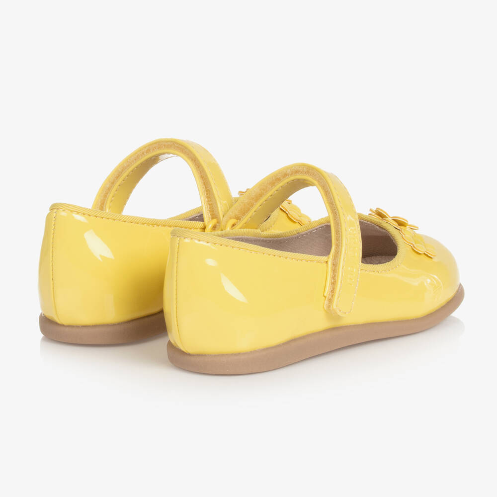 Yellow patent leather pumps sales