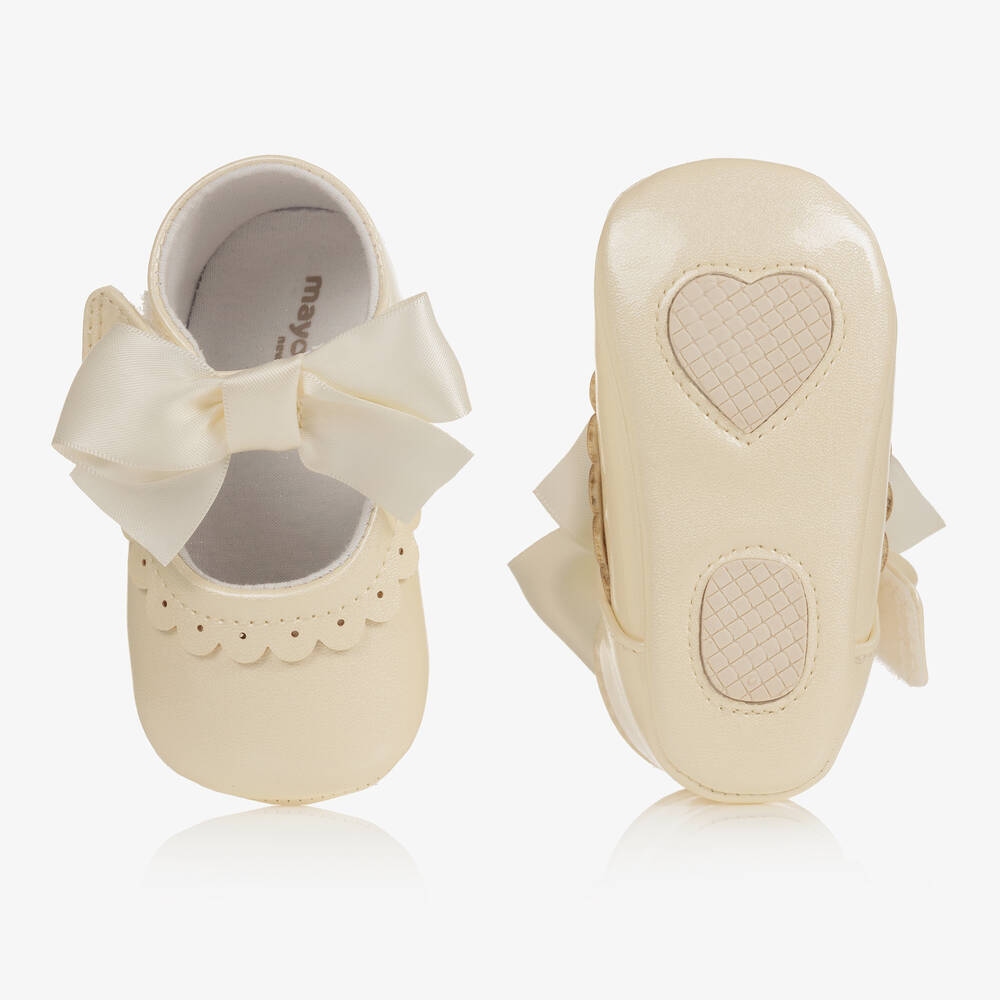 Mayoral Для новорожденных-Кремовые пинетки с бантиками | Childrensalon Outlet