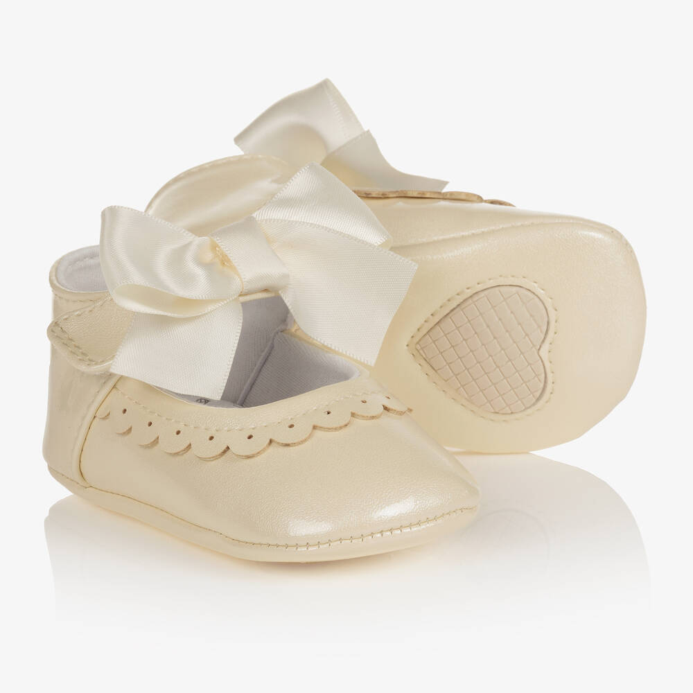 Mayoral Newborn-Ivory Bow Pre-Walkers | Childrensalon Outlet