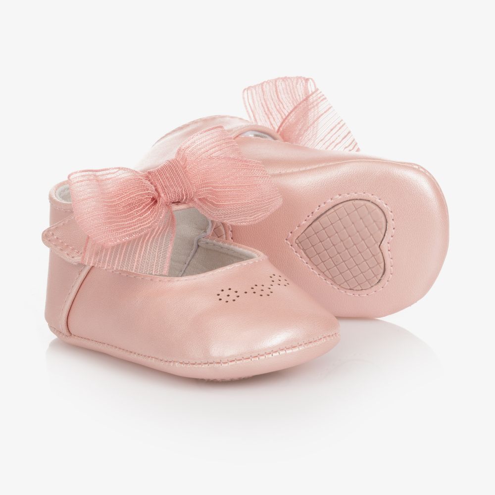 Mayoral Newborn - حذاء جلد صناعي لون زهري لمرحلة قبل المشي للمولودات | Childrensalon