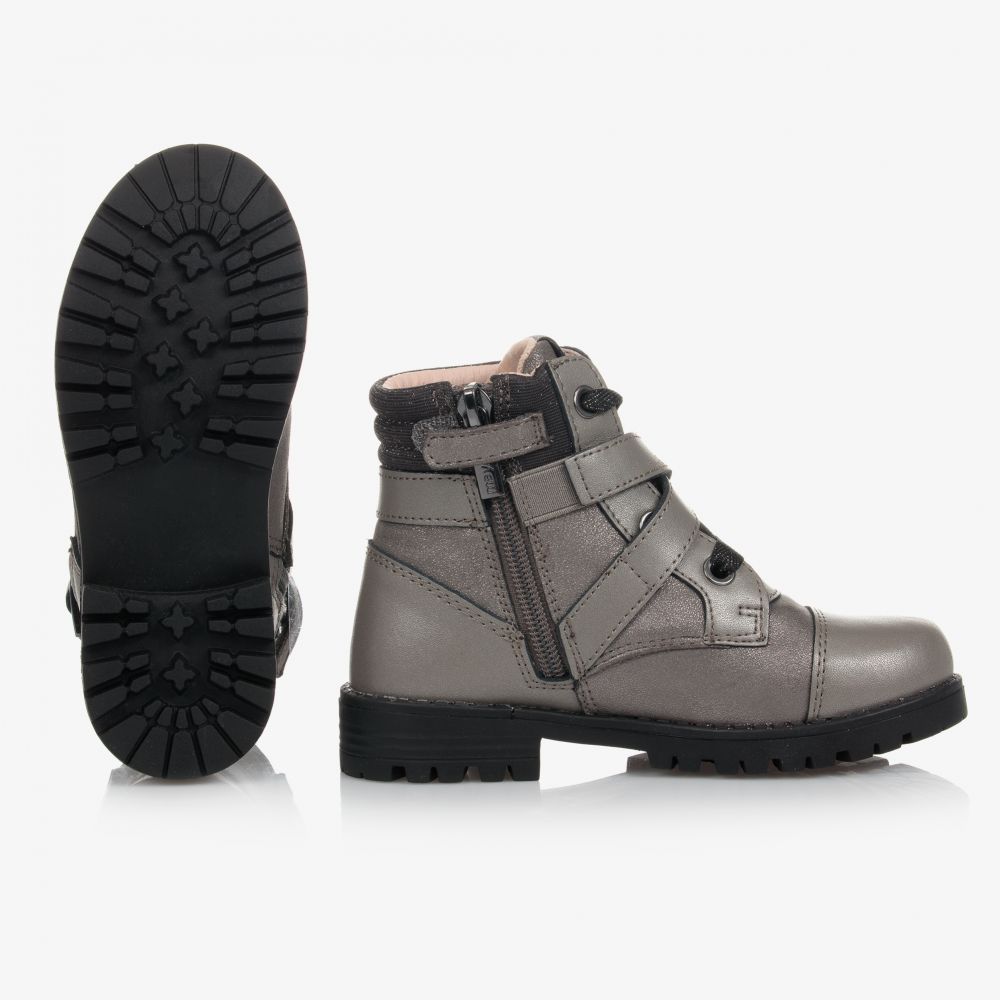 Girls discount grey boots