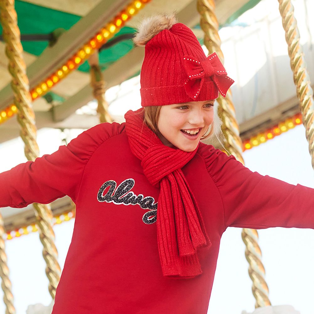 Girls red hat deals and gloves