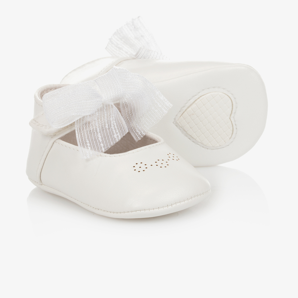 Mayoral Newborn - White Bow Pre-Walkers | Childrensalon