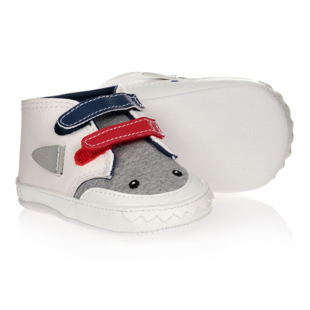 Mayoral - Weiße Sneaker mit Haimotiv | Childrensalon