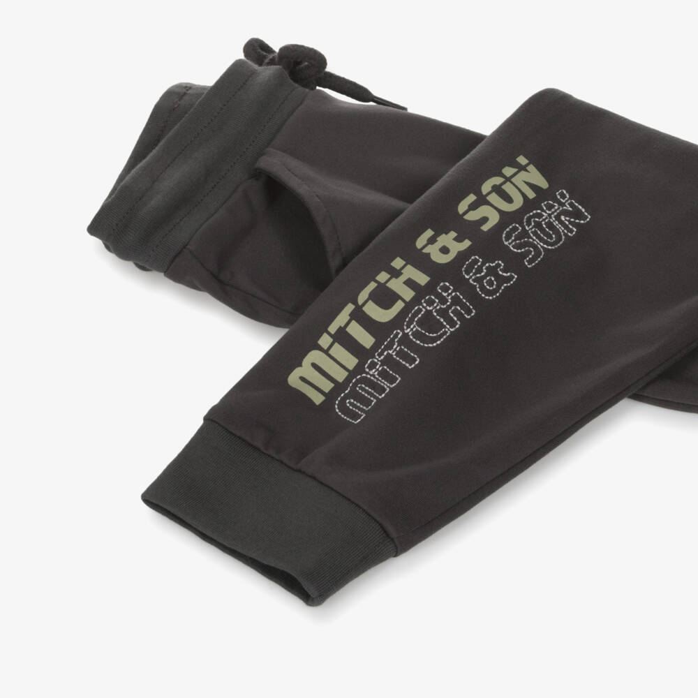 ميتش آند سون-بدلة رياضية هودي لون رمادي داكن للأولاد | Childrensalon Outlet