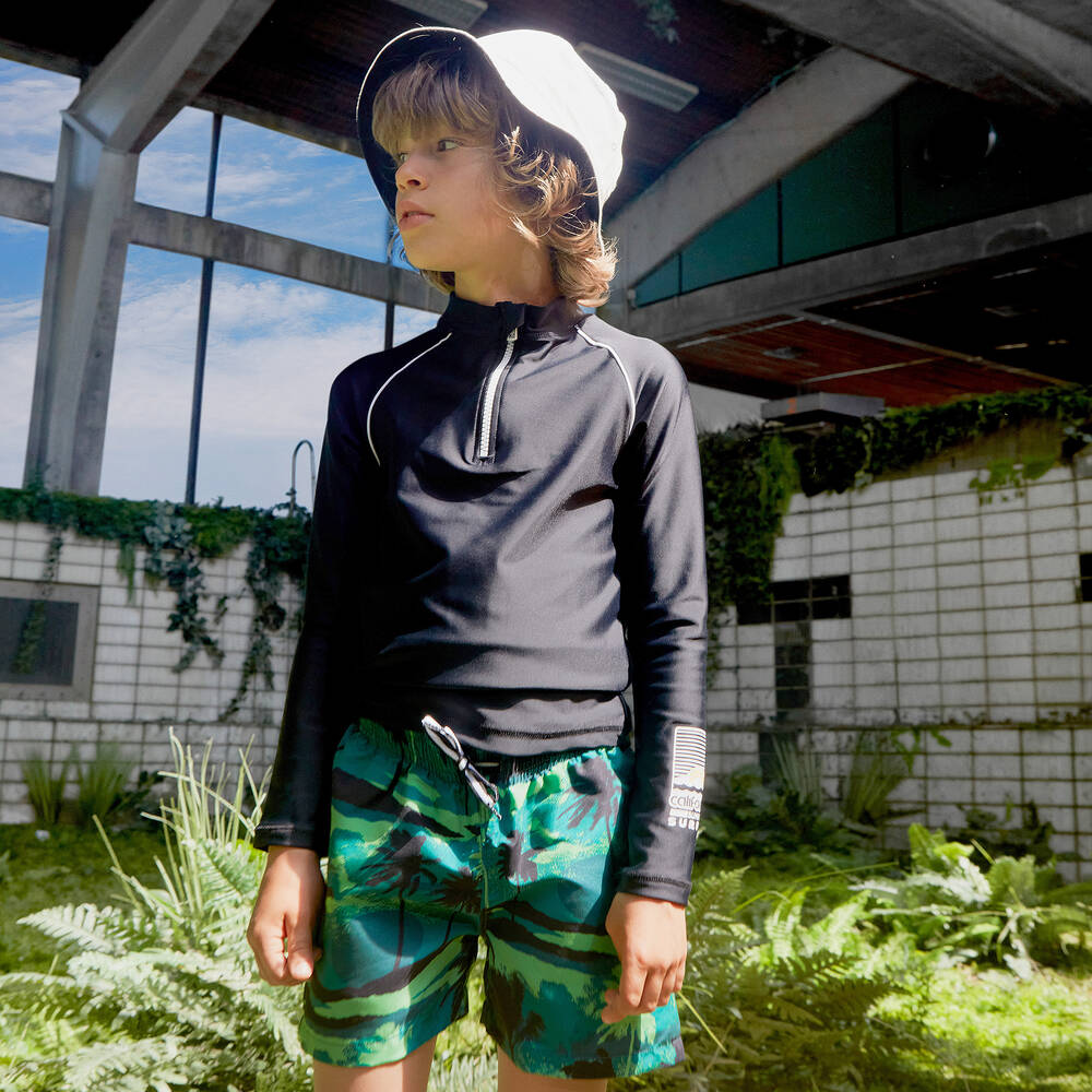 Molo-شورت سباحة لون أزرق وأحمر للأولاد (UPF50+) | Childrensalon Outlet