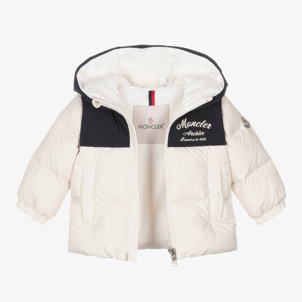 Moncler Enfant-Boys Ivory Puffer Hooded Coat | Childrensalon Outlet