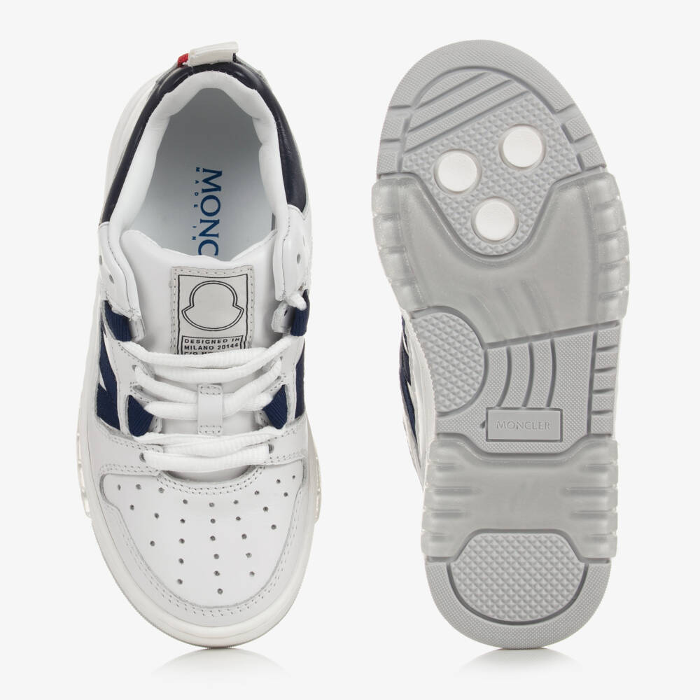 Moncler Enfant-حذاء رياضي جلدي أبيض بتفاصيل كحلية | Childrensalon Outlet