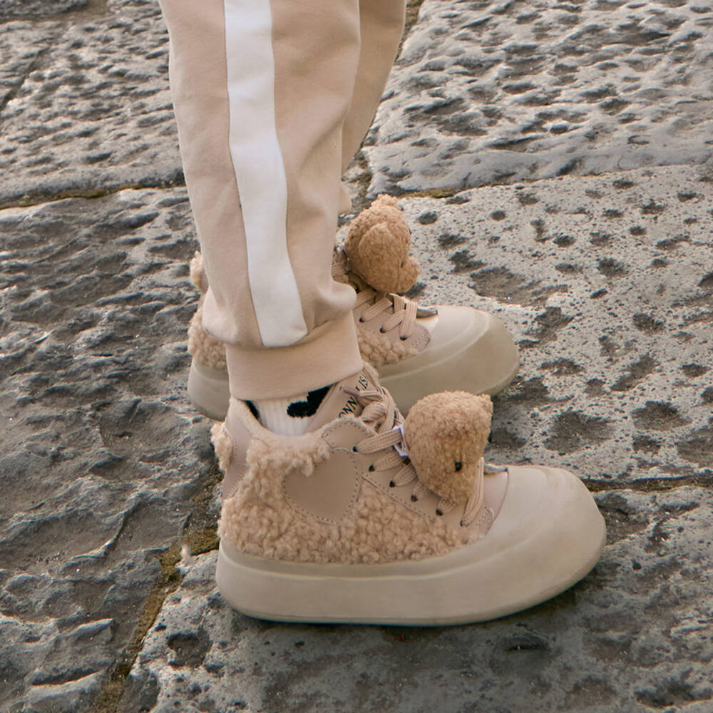 Monnalisa-Girls Beige Bouclé Fleece Trainers with Teddies | Childrensalon Outlet