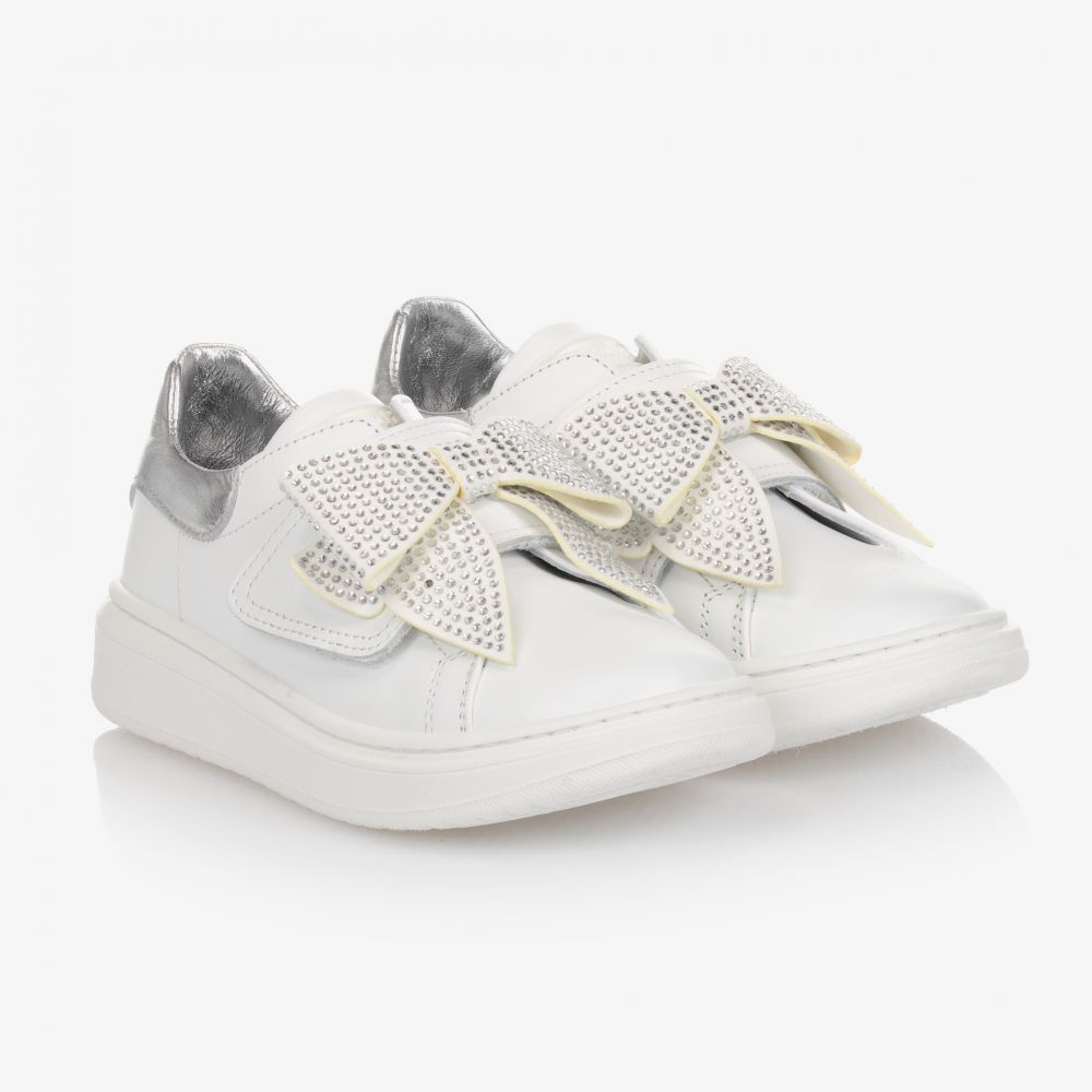 Monnalisa - Weiße Sneakers mit Strassschleife | Childrensalon