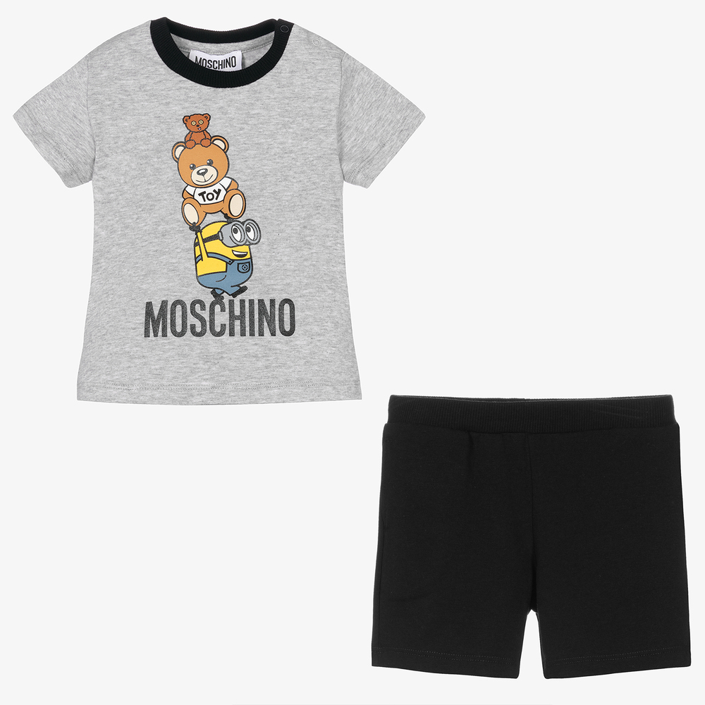 Moschino t shirt and shorts discount