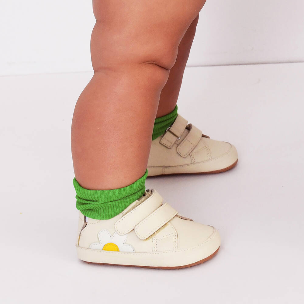 Old Soles-Baby Girls Ivory Pre-Walker Trainers with Daisy Motif | Childrensalon Outlet