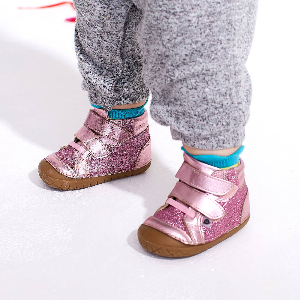 أولد سولز-حذاء أطفال بناتي جلد لون زهري لمرحلة بدء المشي | Childrensalon Outlet