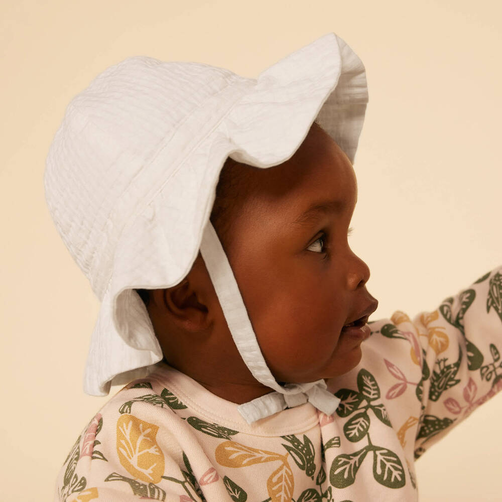 Petit Bateau-Baby Girls White Organic Cotton Sun Hat | Childrensalon Outlet