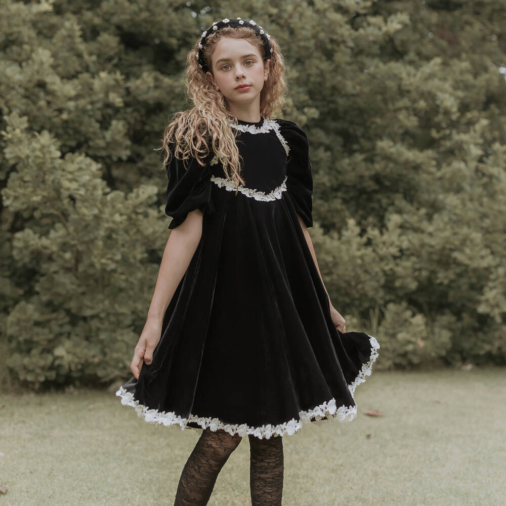 Petite Amalie-Girls Black Velvet Dress with White Lace Trim | Childrensalon Outlet