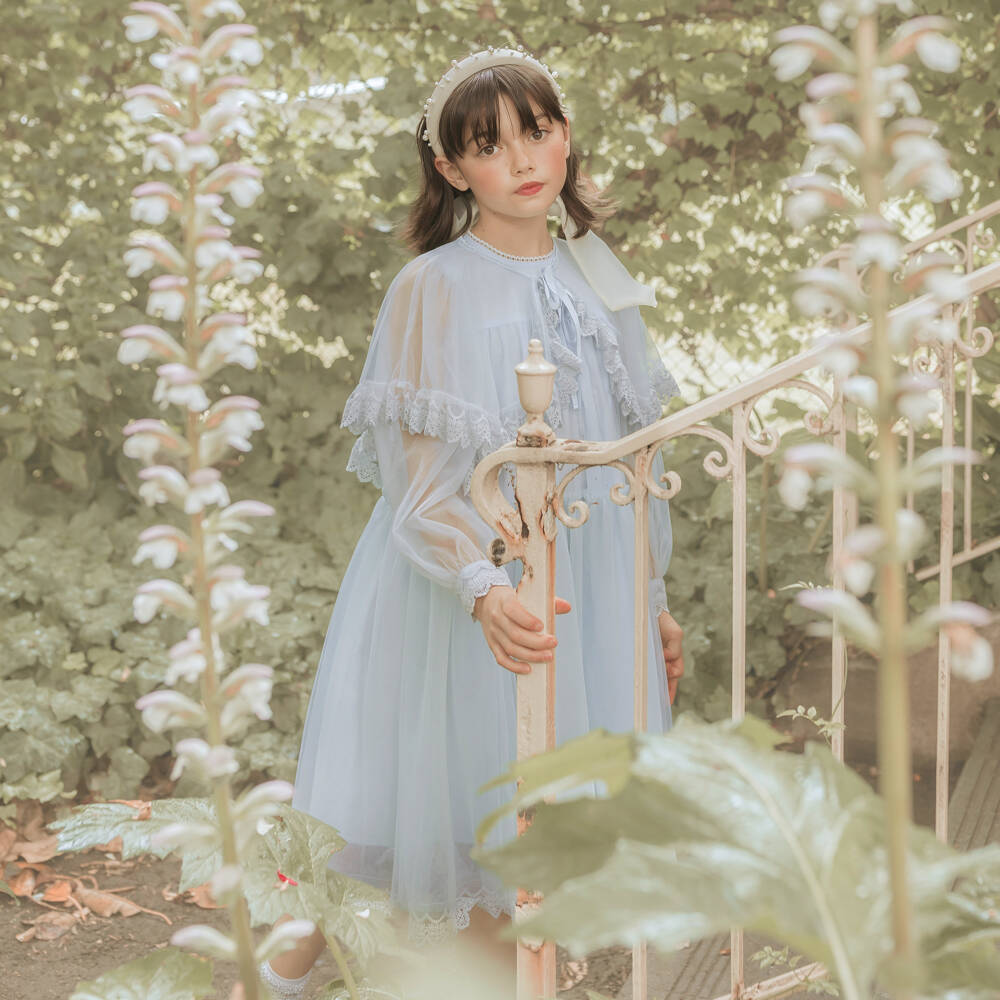 Petite Amalie-Girls Pale Blue Lace-Trimmed Tulle Dress & Cape Set | Childrensalon Outlet