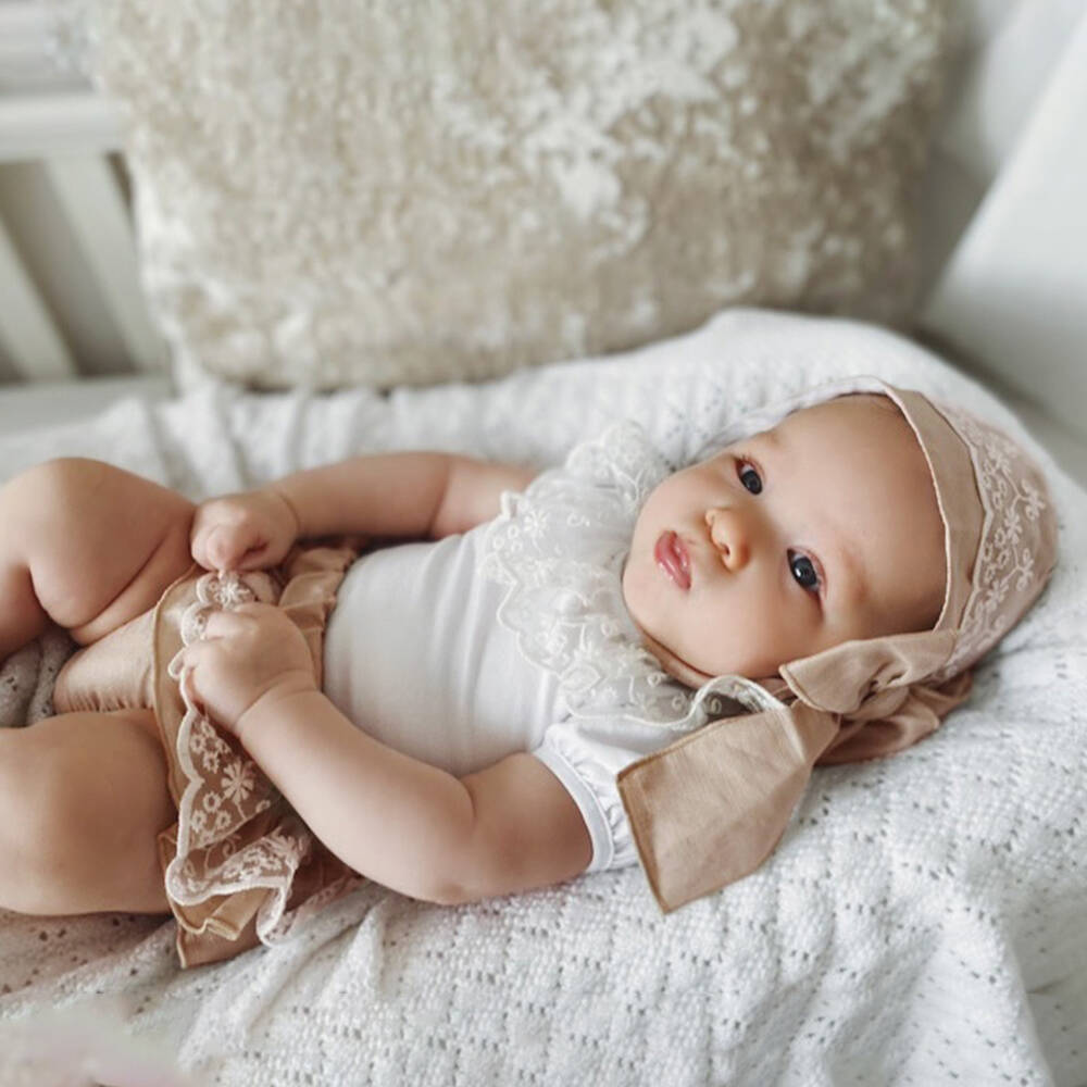 Phi Clothing-Beige Linen & Lace Bloomer Shorts | Childrensalon Outlet