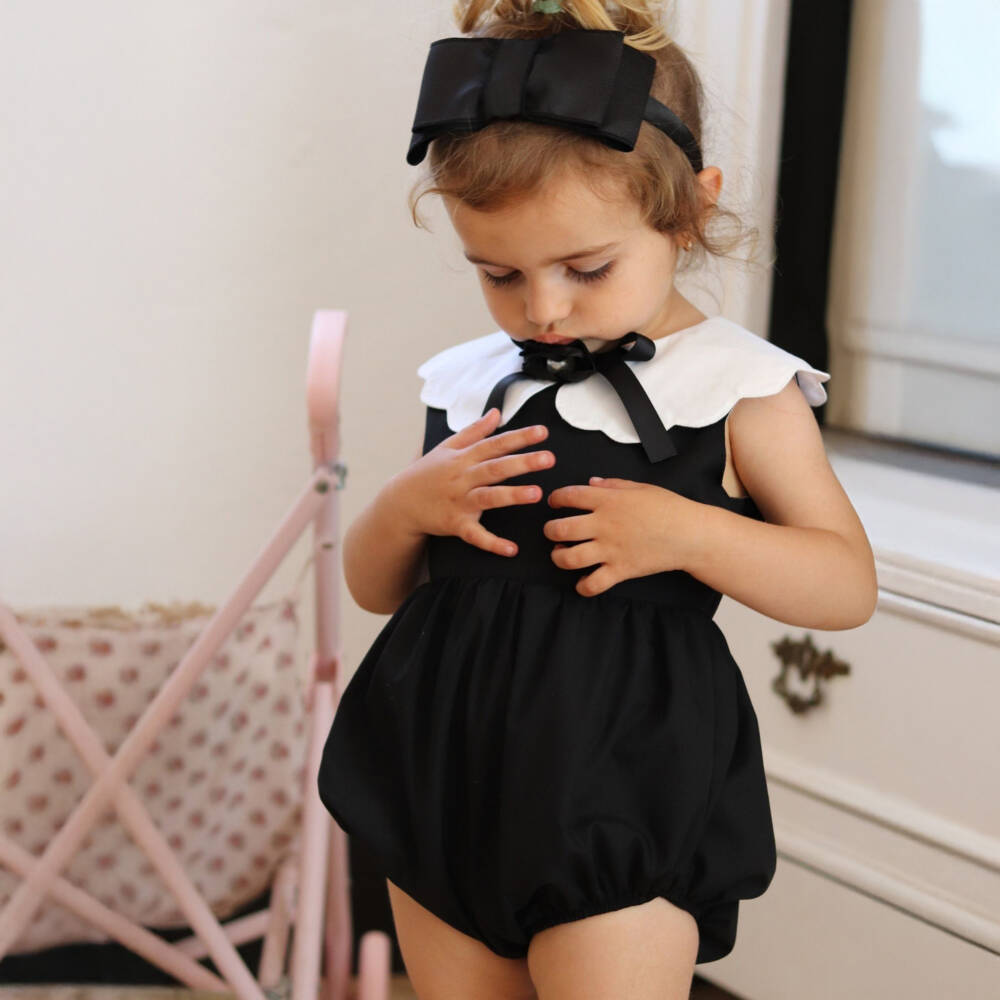 Phi Clothing-جمبسوت أنيق للفتيات باللون الأسود مع لمسات لؤلؤية | Childrensalon Outlet