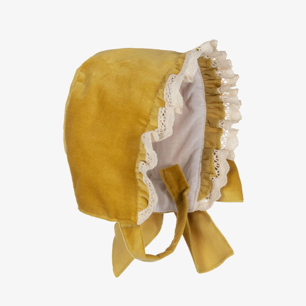Phi Clothing - Желтый чепчик из хлопкового бархата с рюшами | Childrensalon