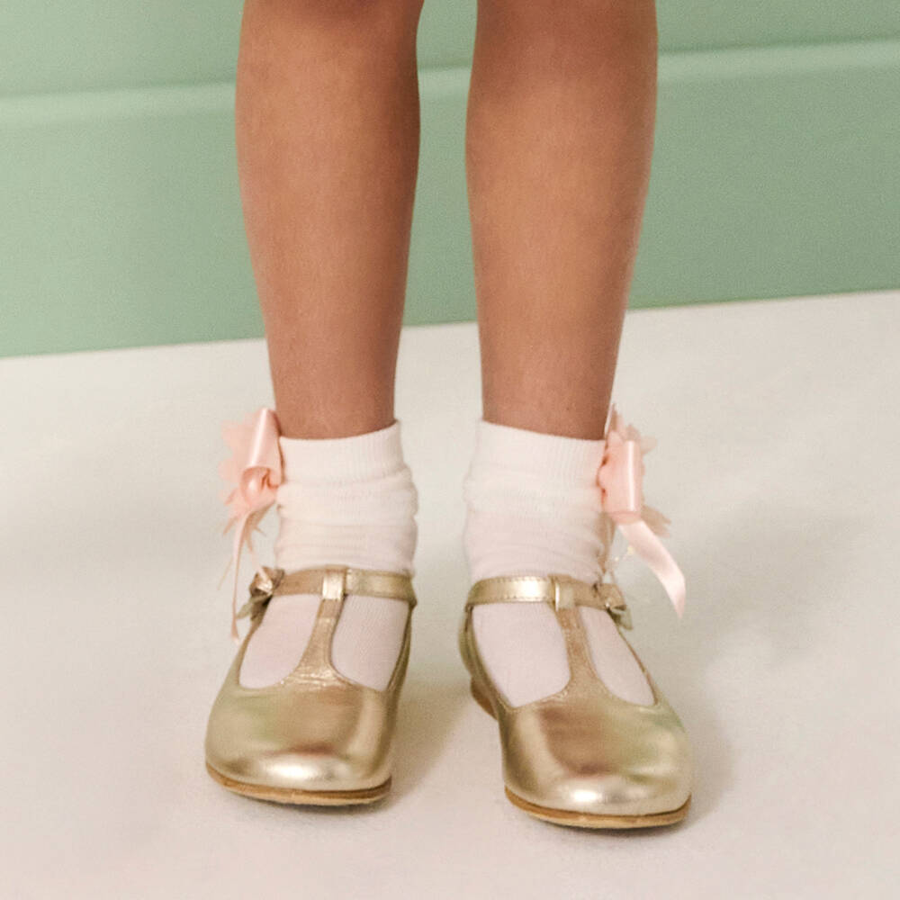 بيكولا سبيرانزا-جوارب عاجية مزينة بالورود للبنات | Childrensalon Outlet