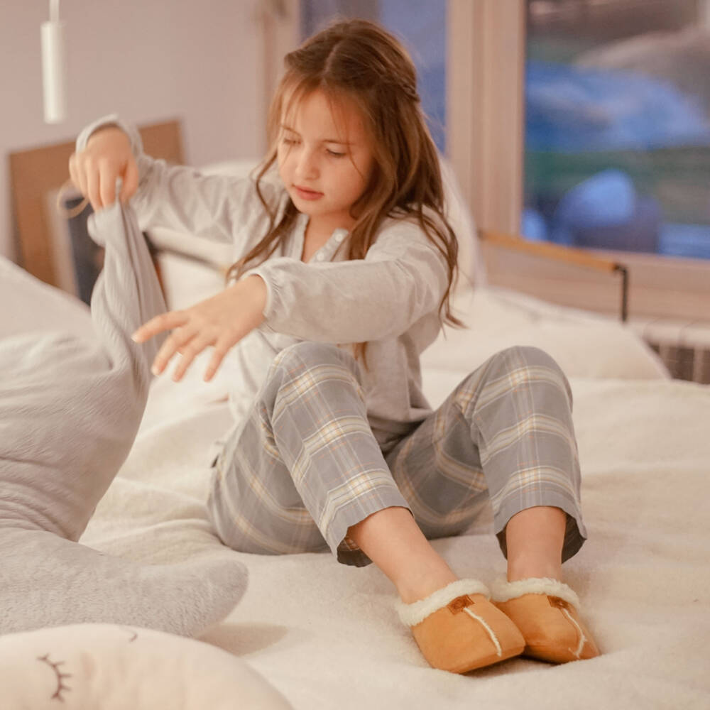 Pisamonas-Cozy Chestnut Faux Shearling Slippers | Childrensalon Outlet