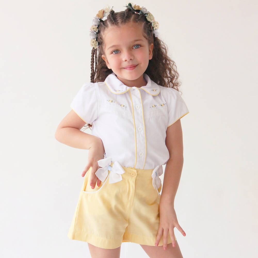Pretty Originals-Белая блузка и желтые шорты | Childrensalon Outlet