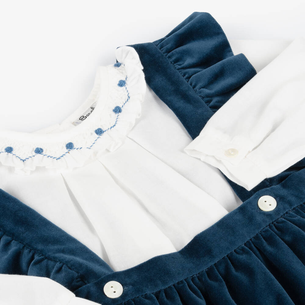 سارا لويز-طقم تنورة تطريز سموك مخمل لون أزرق | Childrensalon Outlet