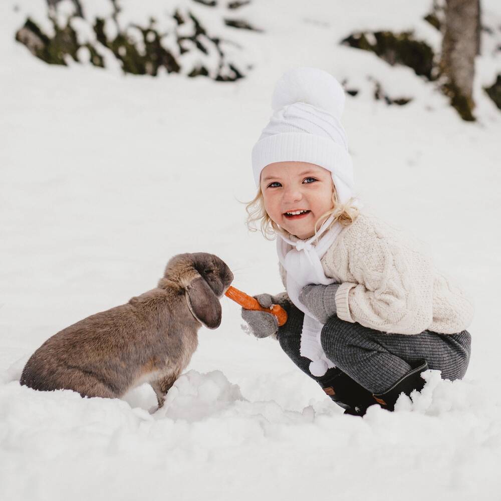 Sätila of Sweden-White Jim Giant Pom-Pom Hat | Childrensalon Outlet