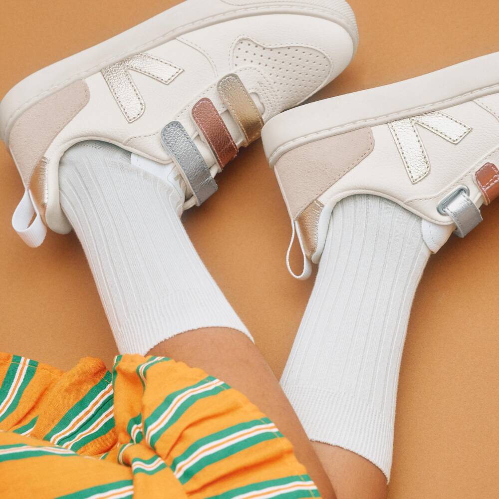 VEJA-Teen White & Metallic Gold Leather V-10 Trainers | Childrensalon Outlet