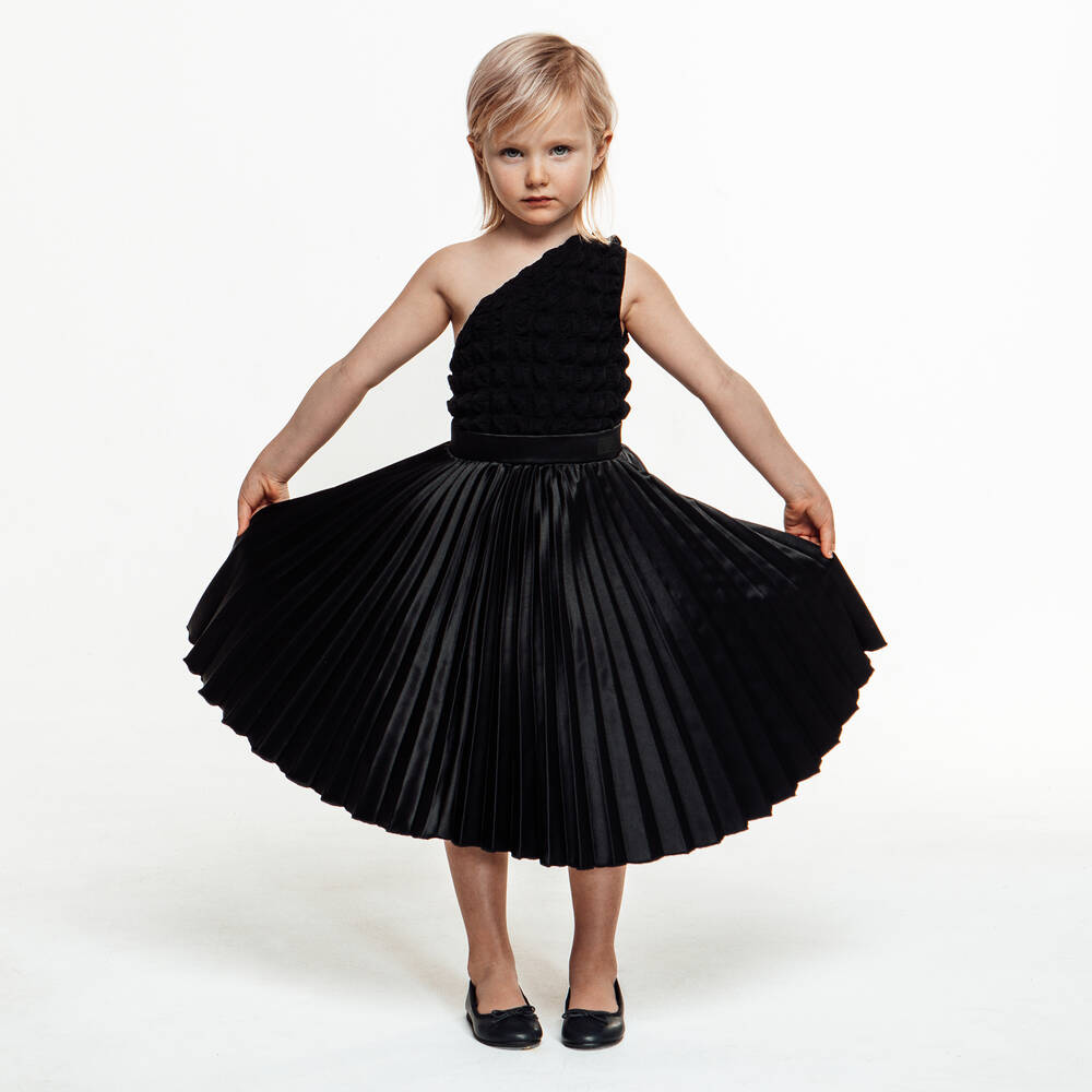 The Tiny Universe Girls Black Pleated Satin Skirt