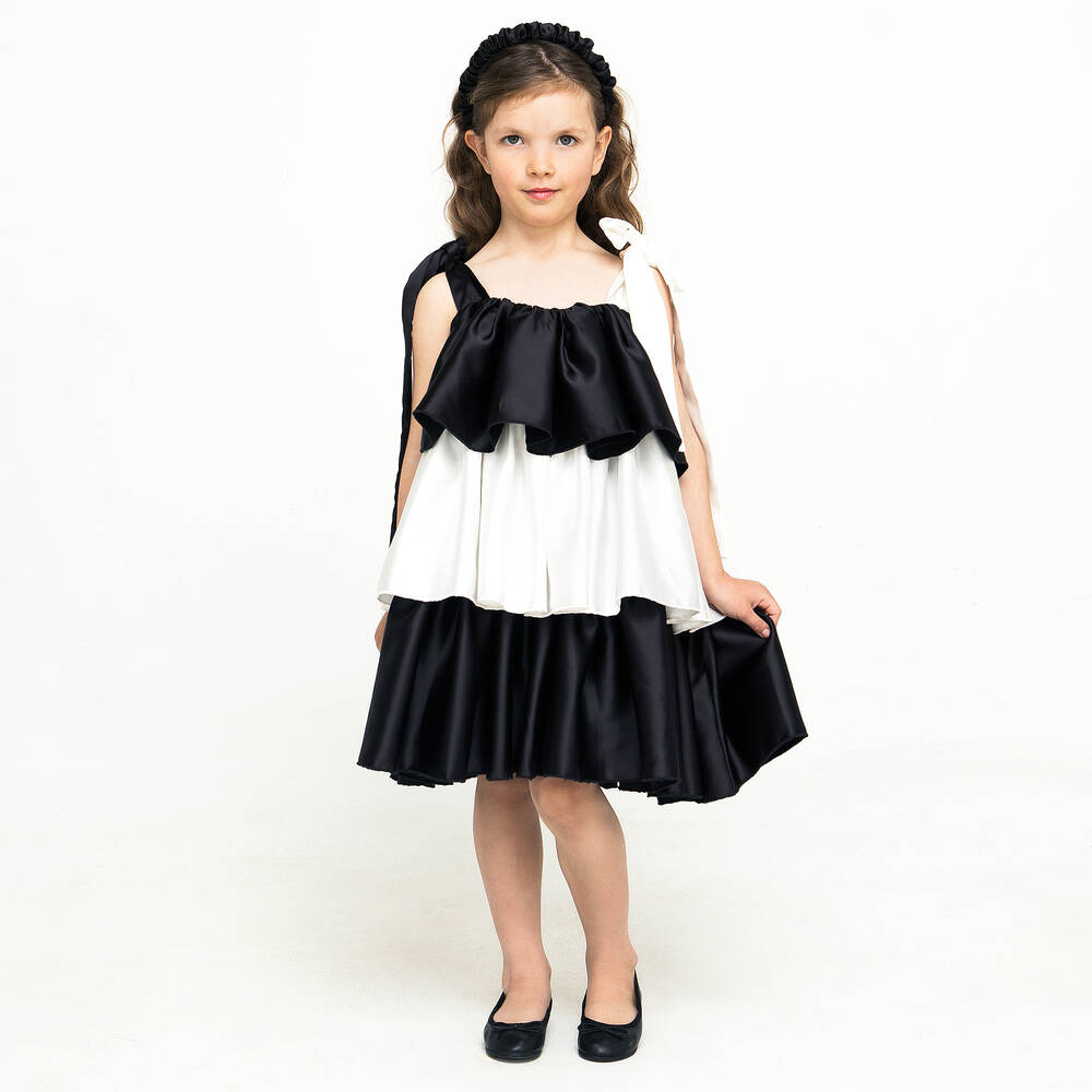 Tiny girl frocks outlet