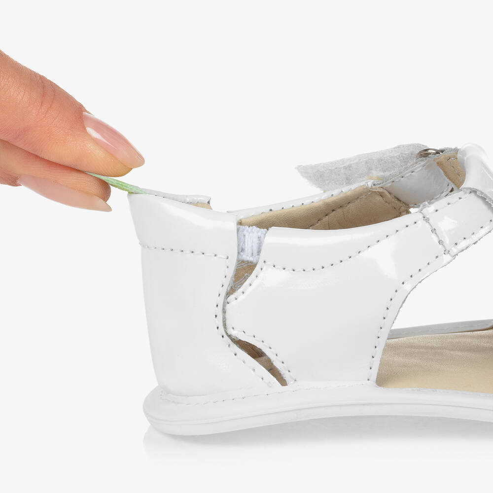 Tip Toey Joey-Белые кожаные сандалии для малышек | Childrensalon Outlet