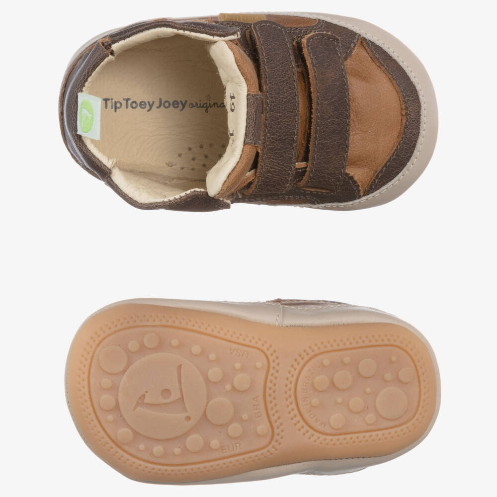 Tip Toey Joey-ترينرز جلد لون بنّي لمرحلة بدأ المشي | Childrensalon Outlet