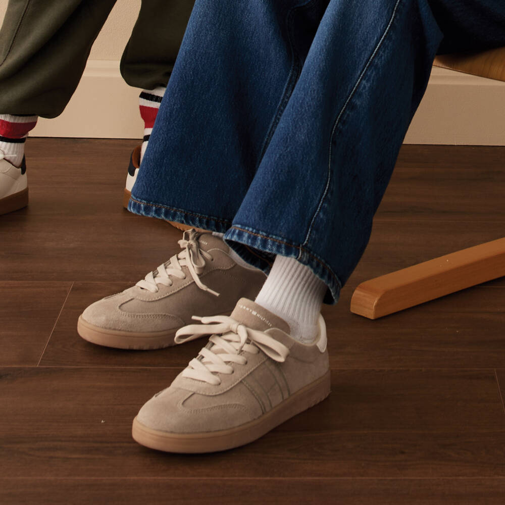 Tommy Hilfiger-Beige Suede Leather Lace-Up Trainers | Childrensalon Outlet