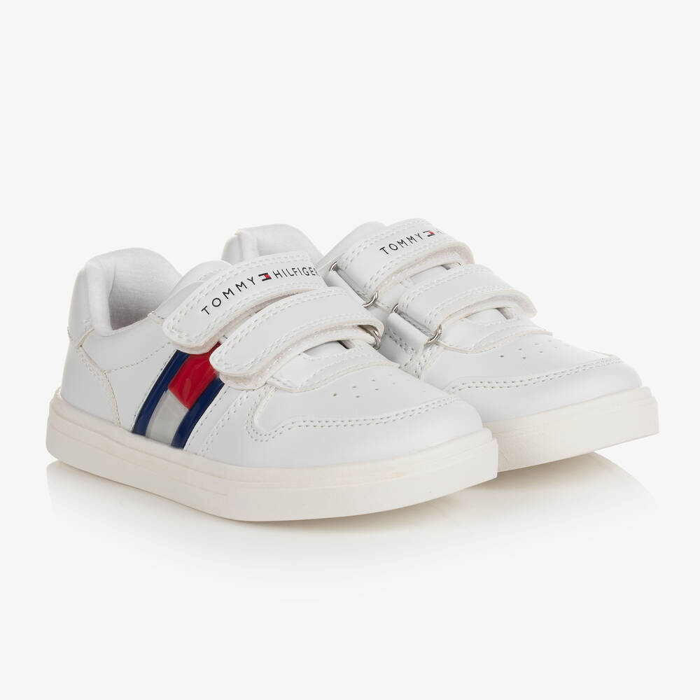 Tommy Hilfiger - ترينرز جلد صناعي لون أبيض للأولاد | Childrensalon