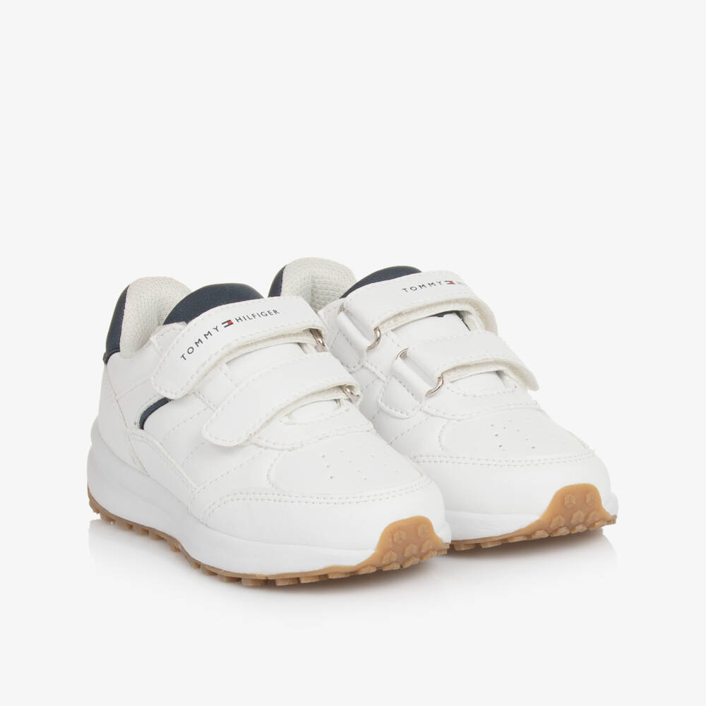 Tommy Hilfiger-حذاء أبيض للأولاد مع تفاصيل زرقاء | Childrensalon Outlet