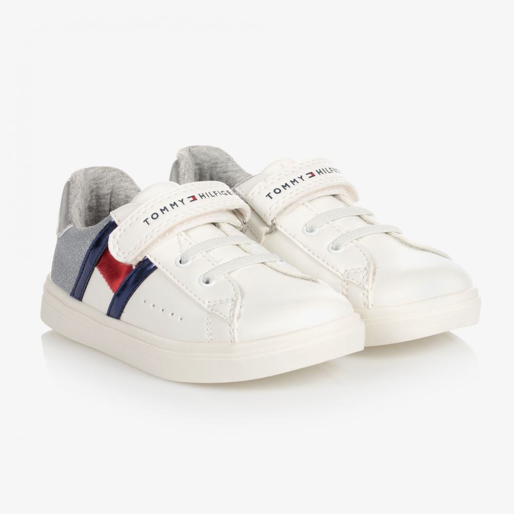 Tommy Hilfiger - حذاء ترينرز جلد لون أبيض وفضّي للبنات | Childrensalon