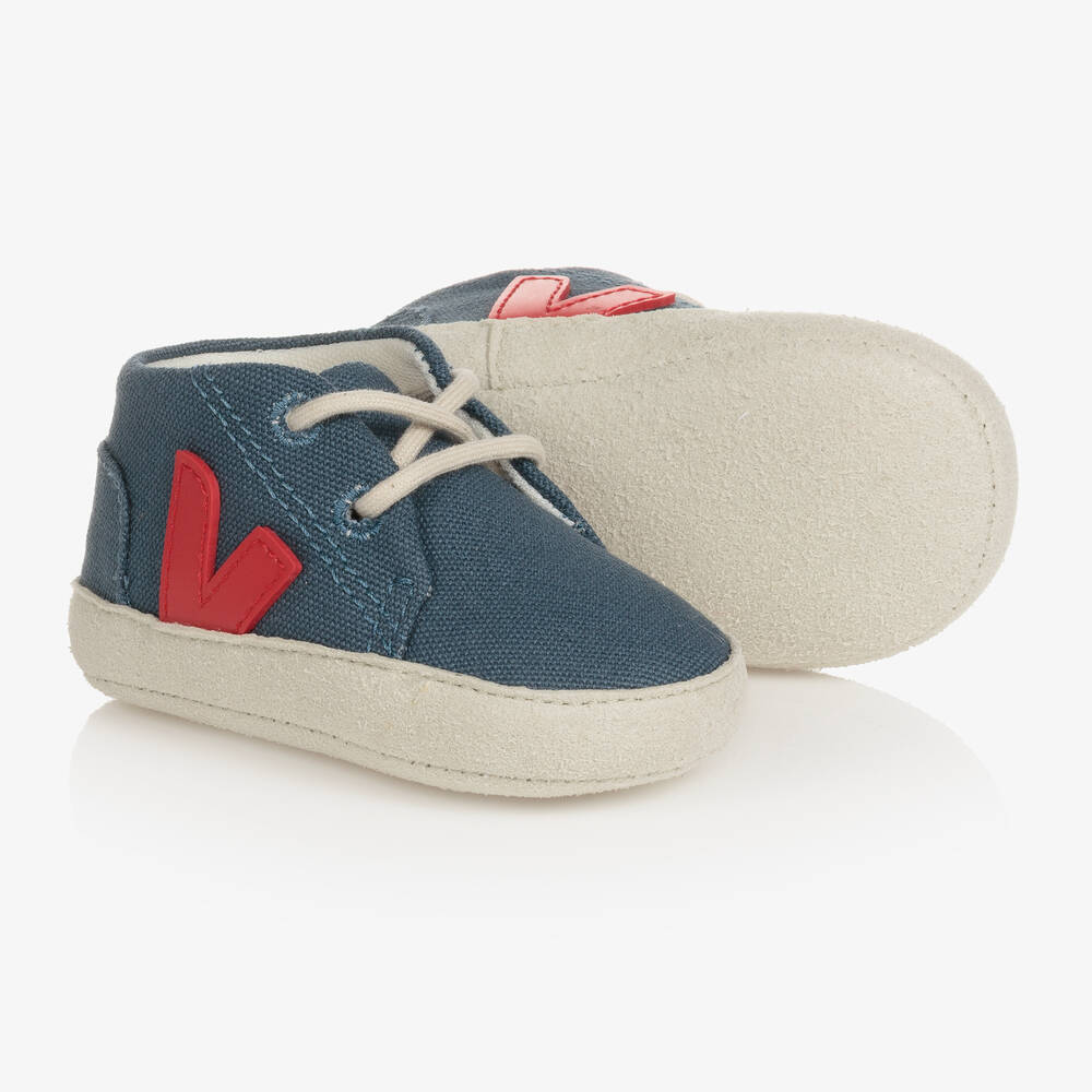 VEJA - حذاء لمرحلة قبل المشي شامواه لون كحلي و أحمر للأولاد | Childrensalon