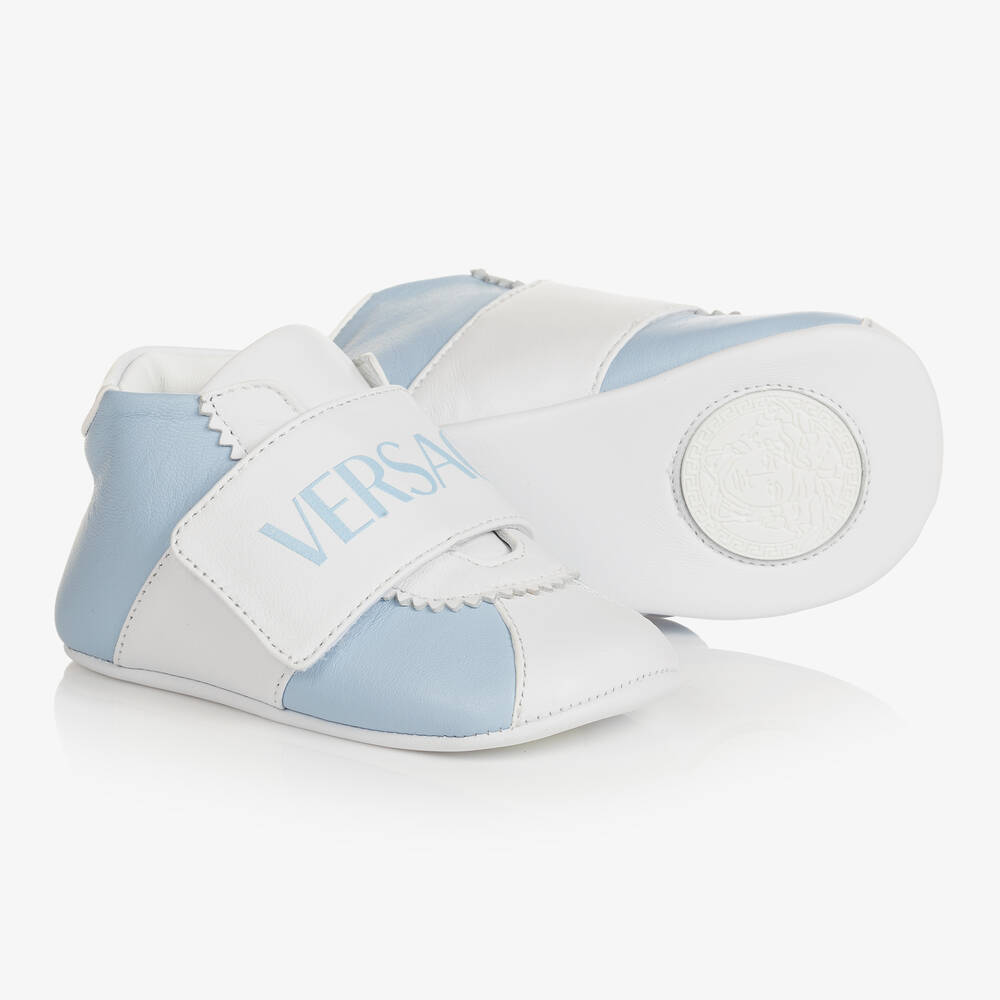 Versace - Blaue Leder-Krabbelschuhe für Babys | Childrensalon